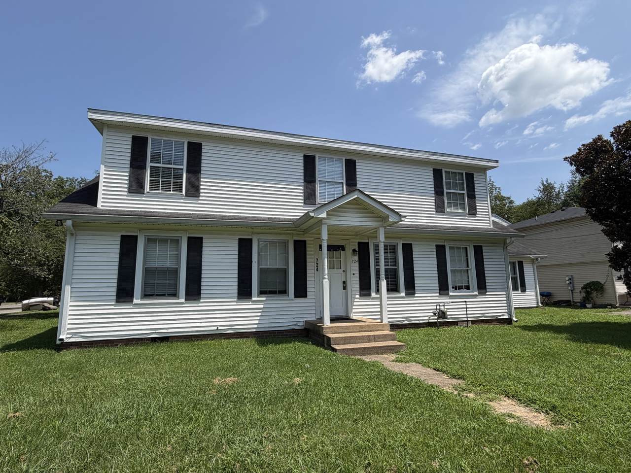 724 Fairview Ave - Photo 1