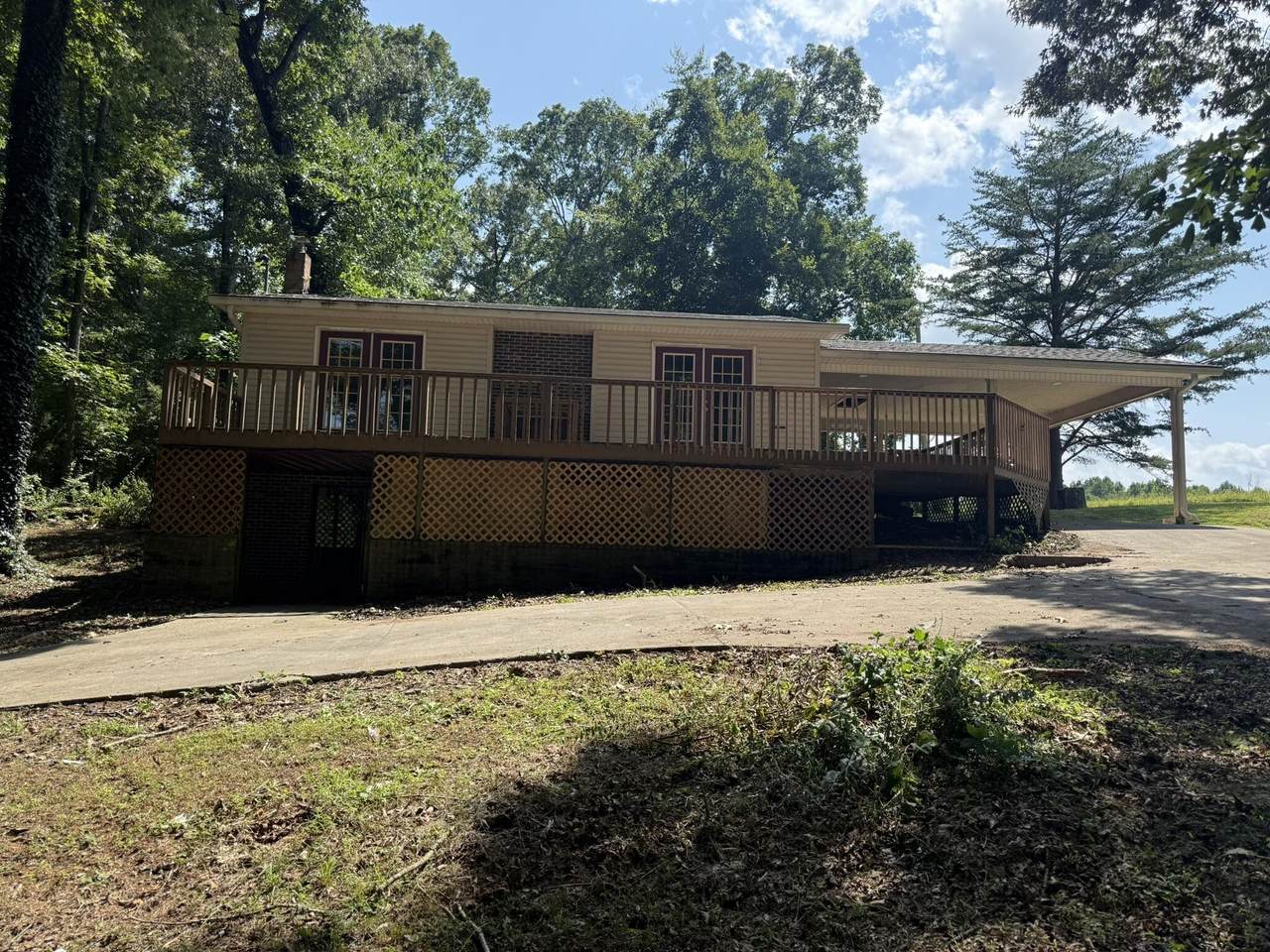 395 Choctaw Lane - Photo 1