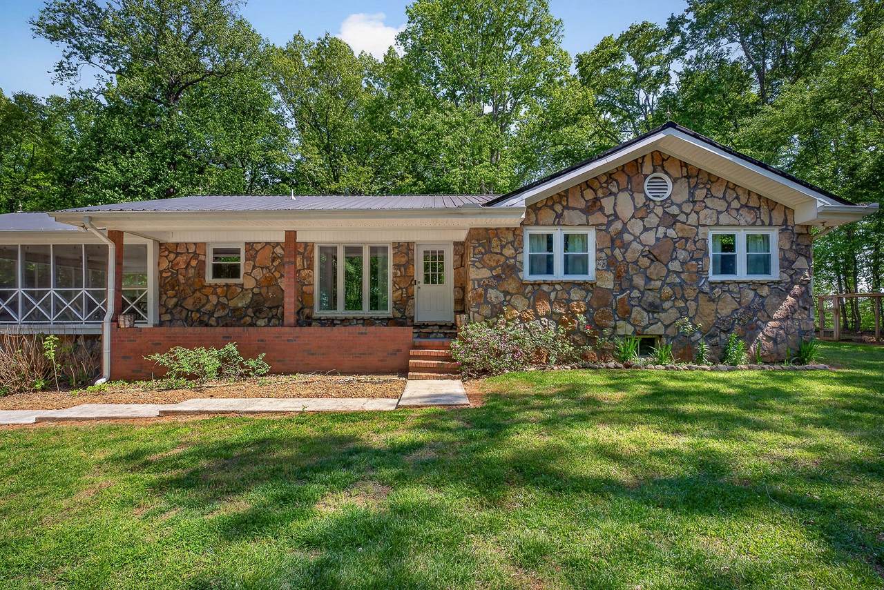 214 Boyd Creek Rd - Photo 1