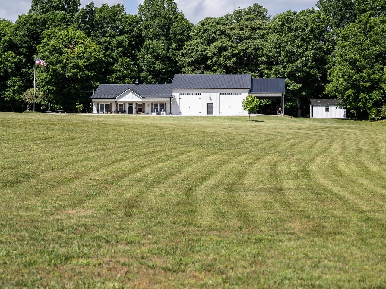 1004 Breeden Rd - Photo 1