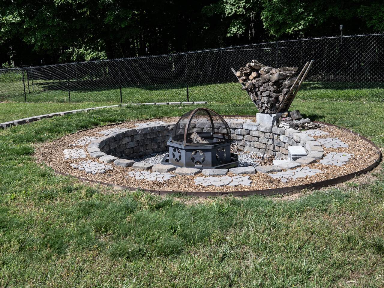 https://bt-photos.global.ssl.fastly.net/nashville/1280_boomver_1_RTC3312415-1.jpg