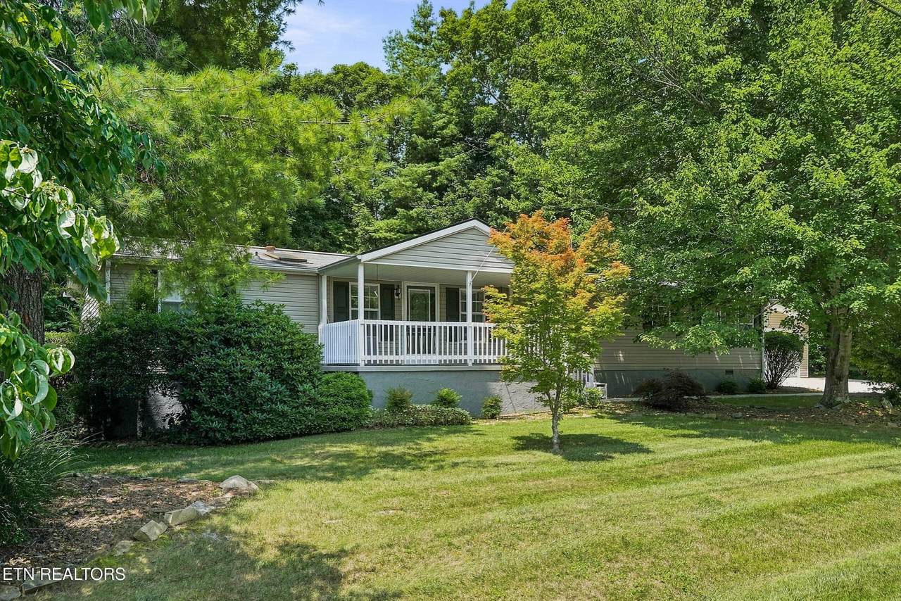 128 Prestonwood Drive - Photo 1