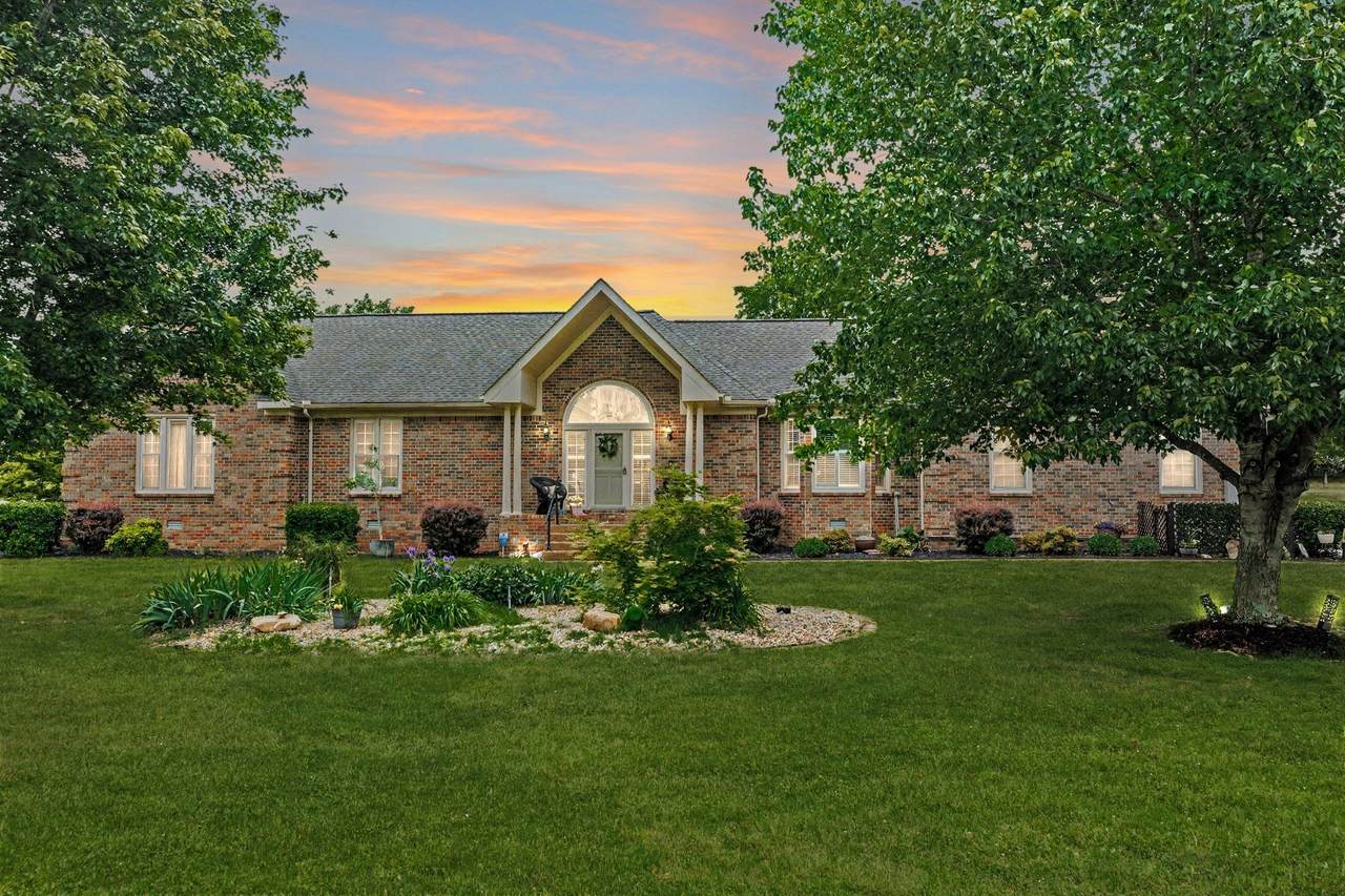 201 Buchanan Cir - Photo 1