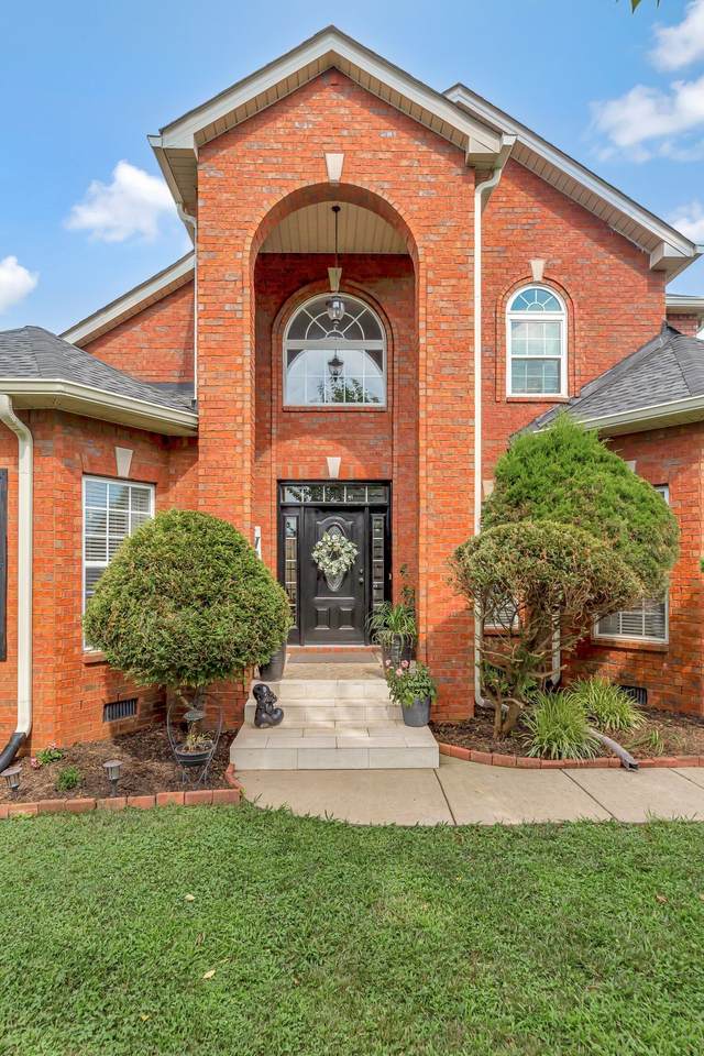 902 Rushmore Dr - Photo 1