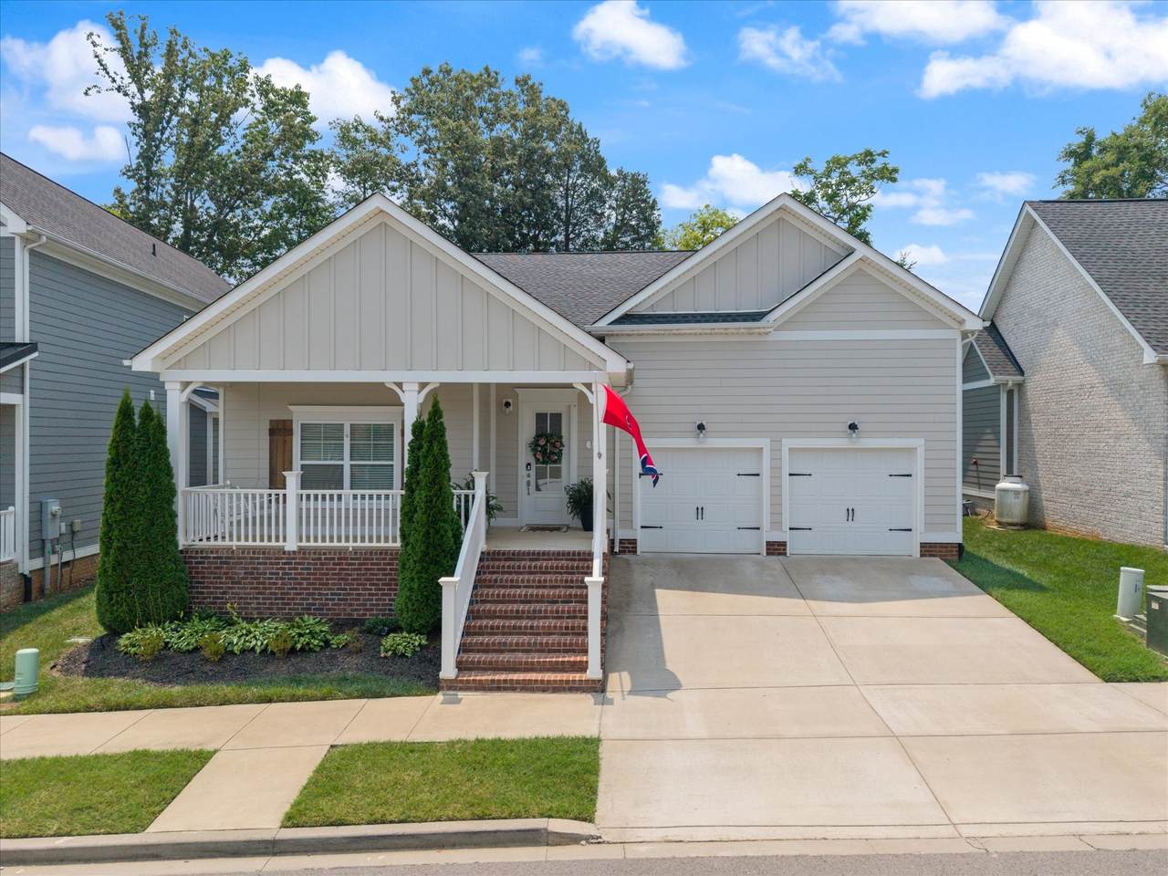 132 Daniel St - Photo 1
