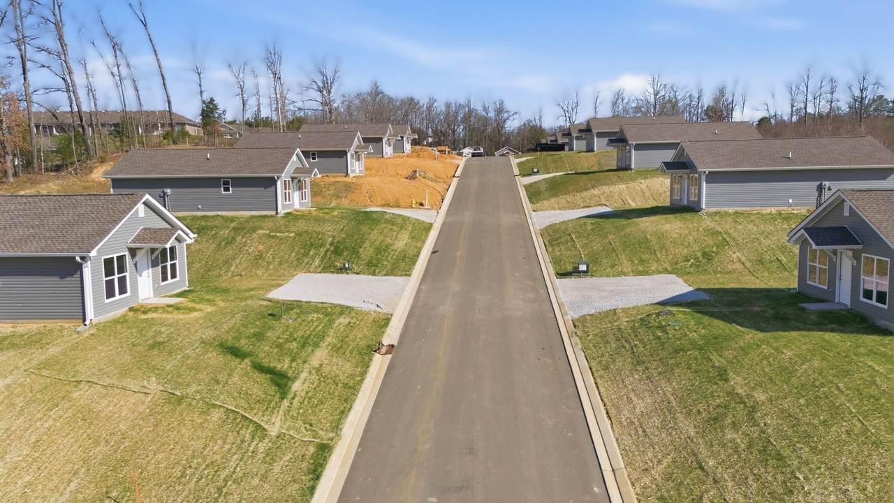 118 Hill Place Court - Photo 1