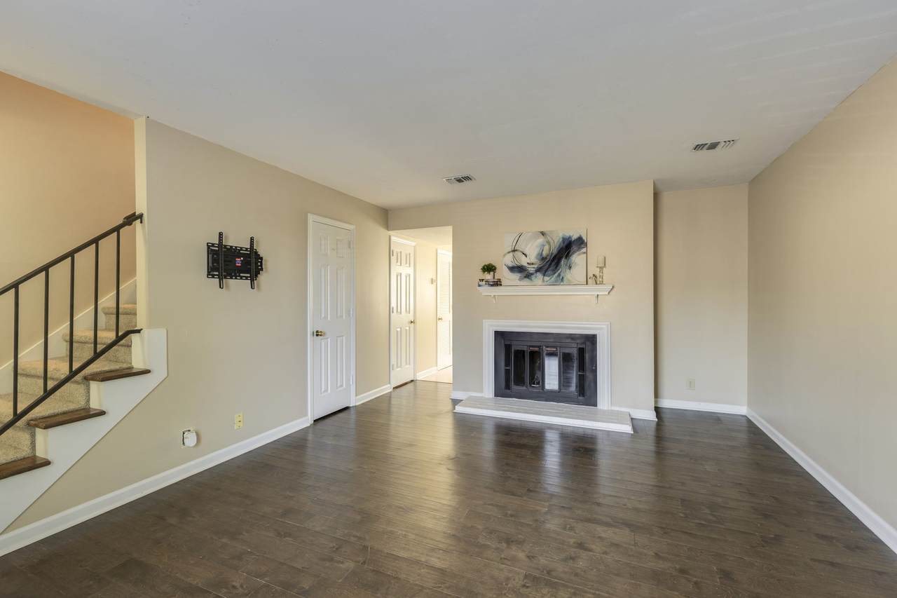 5768 Stone Brook Dr - Photo 1