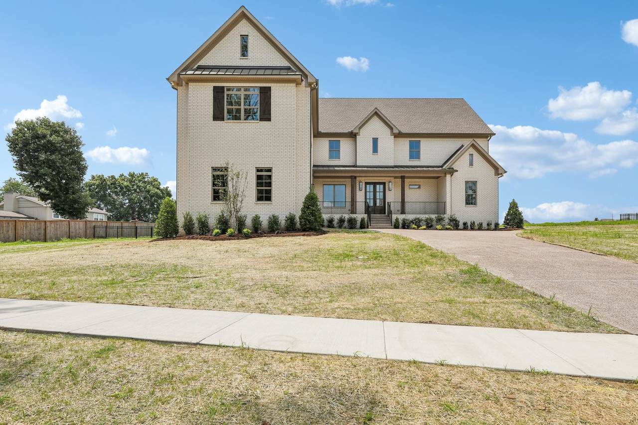 335 Raintree Dr - Photo 1