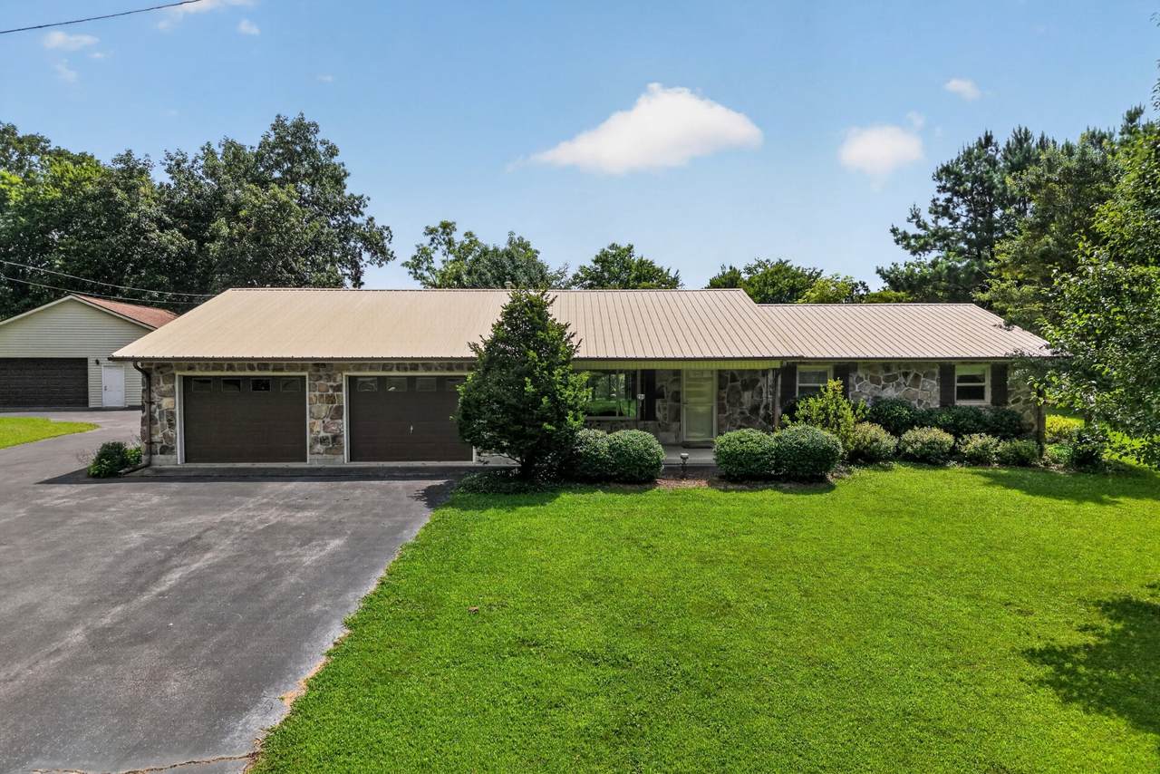 705 Highland Dr - Photo 1