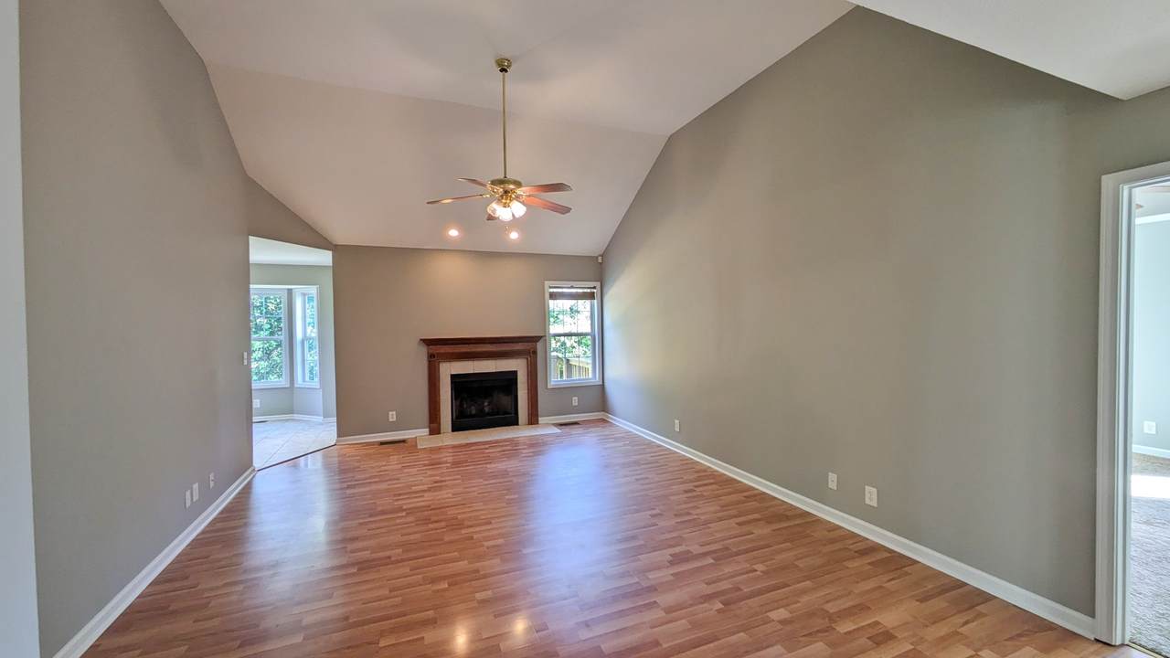 https://bt-photos.global.ssl.fastly.net/nashville/1280_boomver_1_RTC3314355-1.jpg