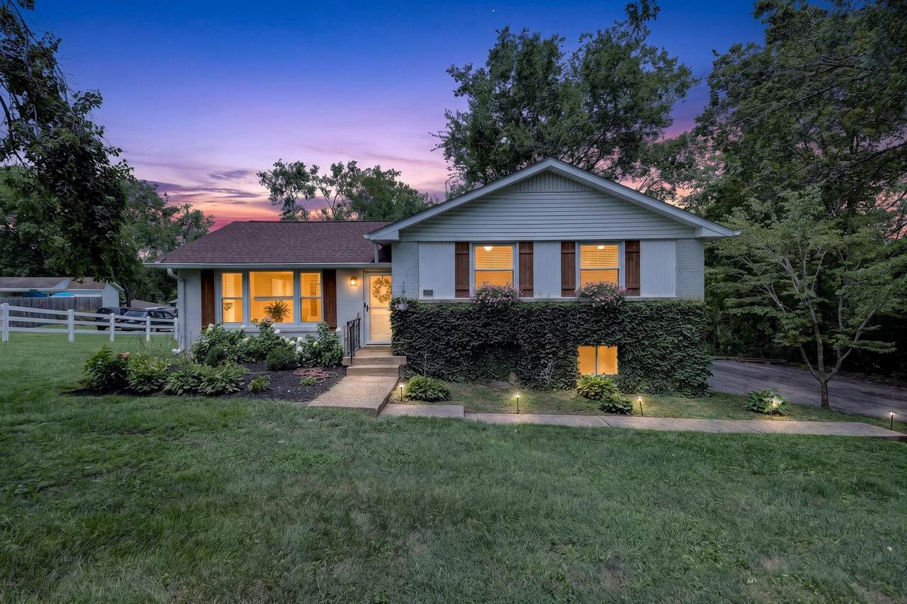 302 Dorr Dr - Photo 1