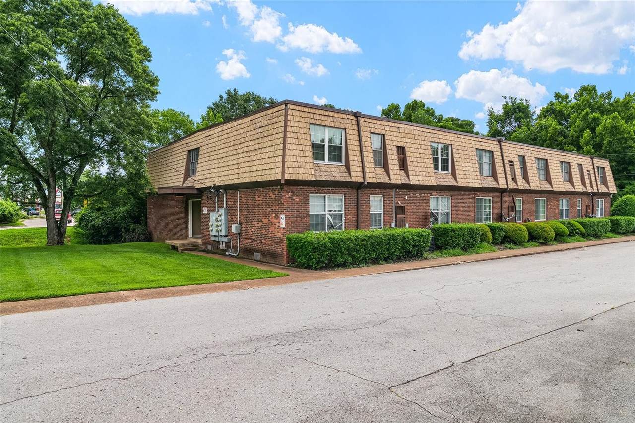 441 Harding Pl - Photo 1