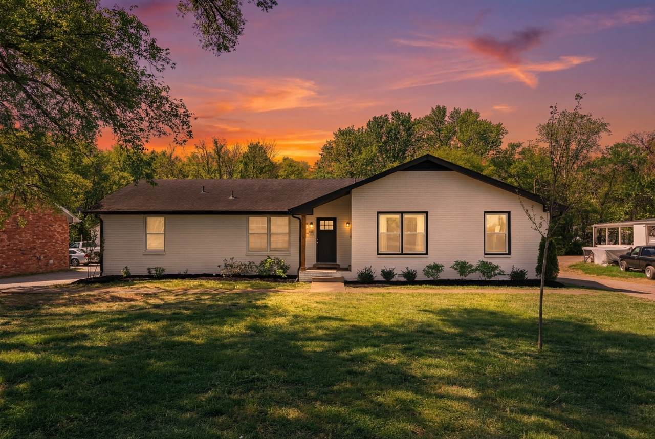 1406 Bradyville Pike - Photo 1