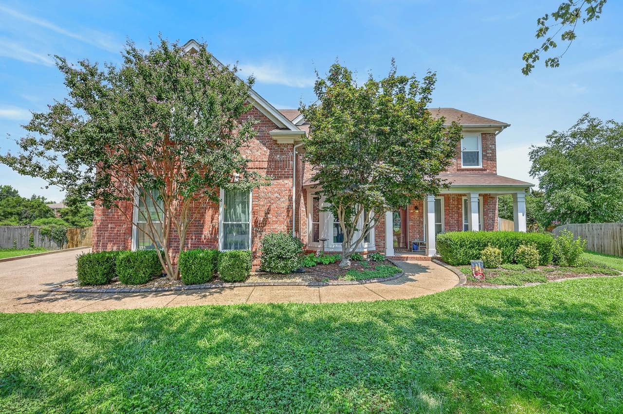 1112 Wyntergrace Farm Ct - Photo 1