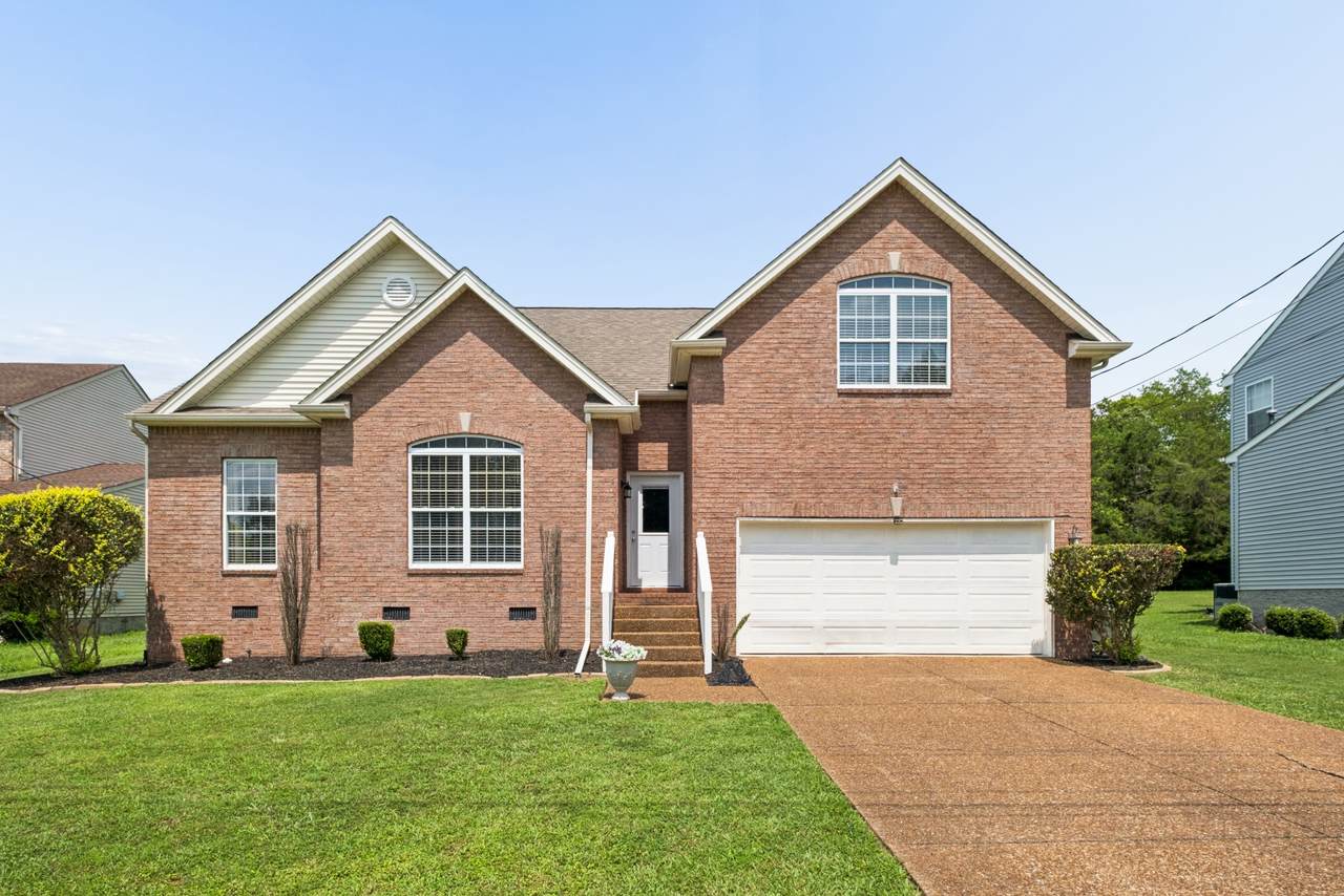 803 Partridge Cir - Photo 1
