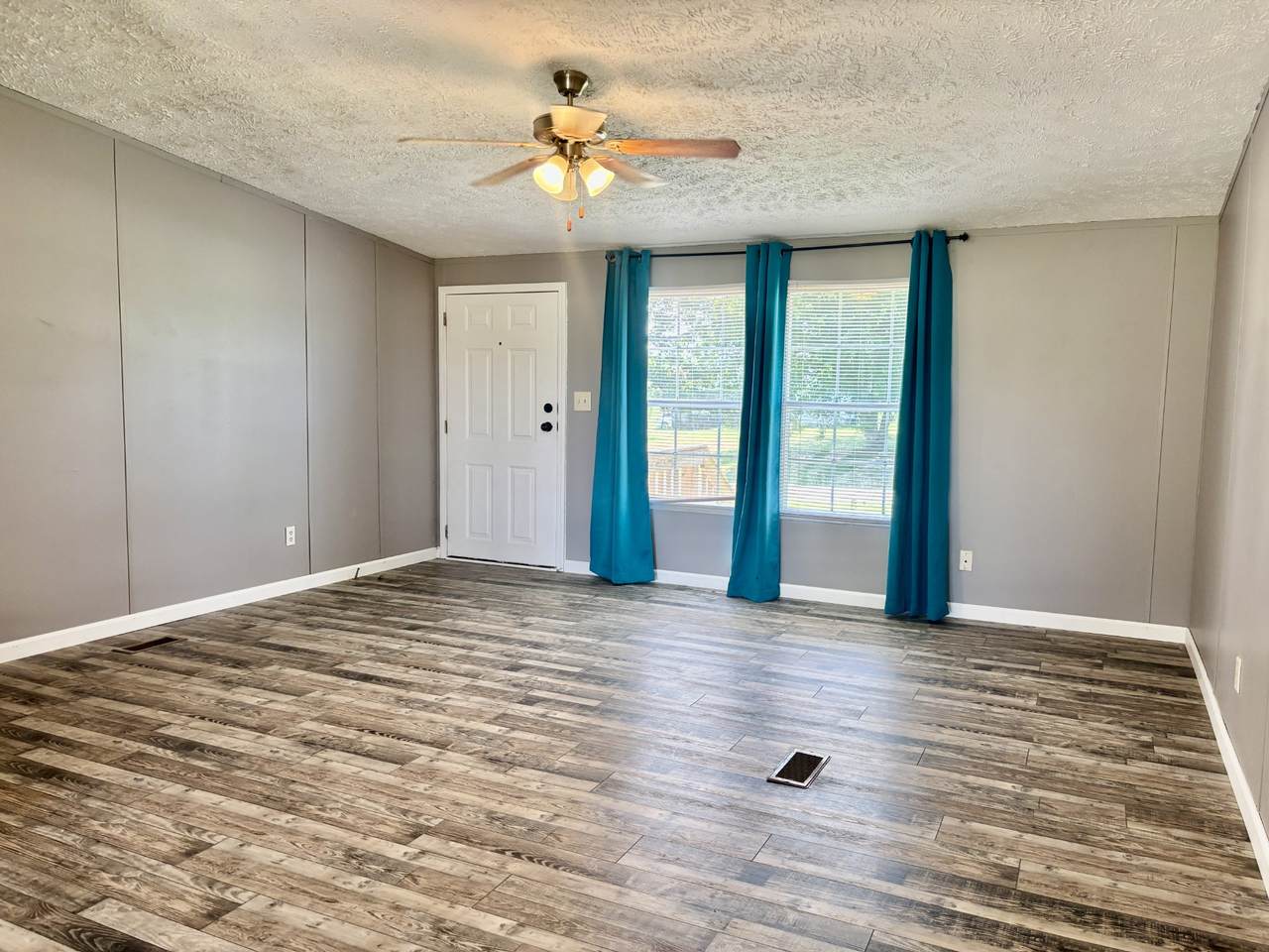 https://bt-photos.global.ssl.fastly.net/nashville/1280_boomver_1_RTC3314517-1.jpg