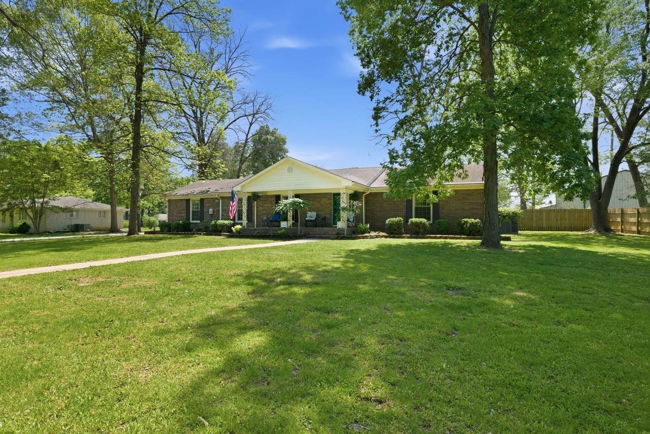https://bt-photos.global.ssl.fastly.net/nashville/1280_boomver_1_RTC3314630-1.jpg