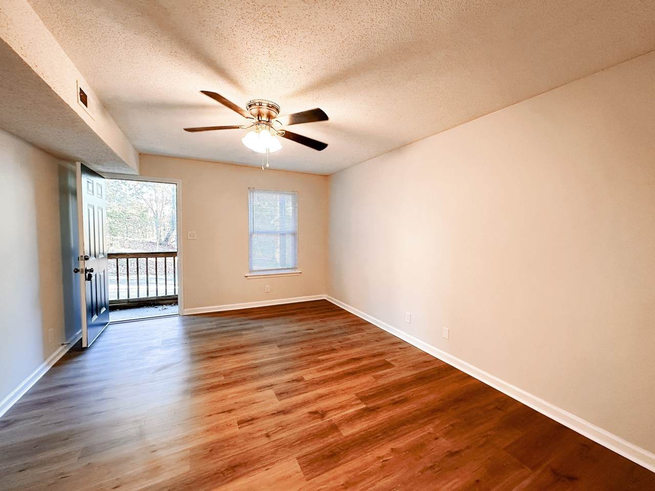 https://bt-photos.global.ssl.fastly.net/nashville/1280_boomver_1_RTC3314671-1.jpg