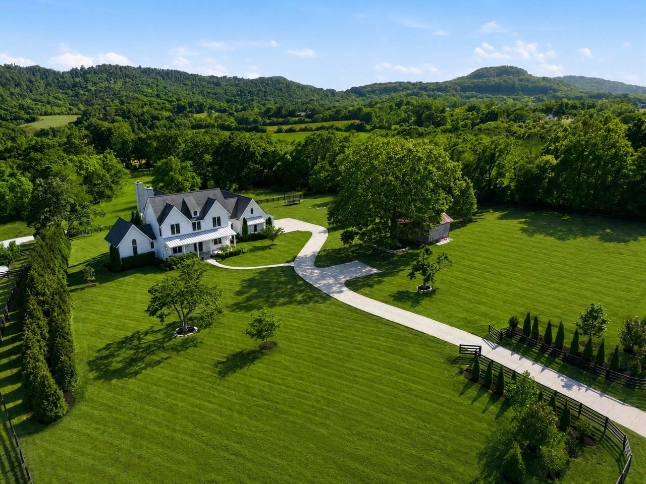 9643 Clovercroft Rd - Photo 1