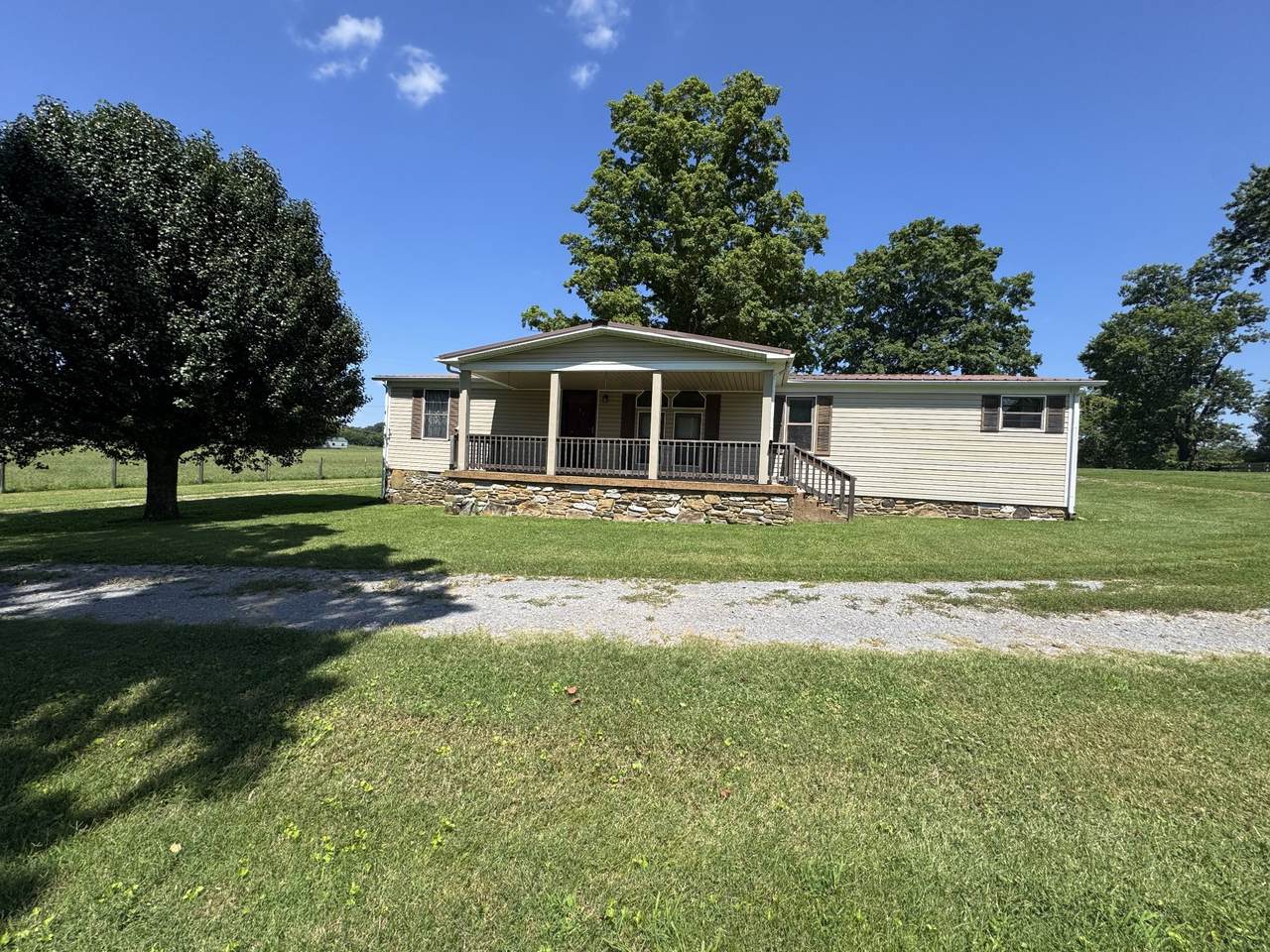 5060 Wilson Pike - Photo 1
