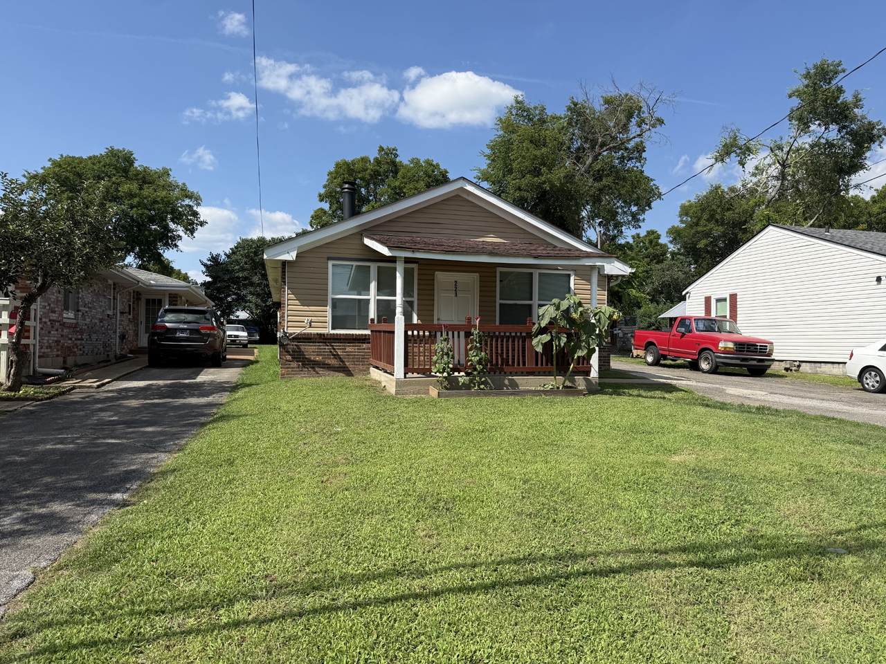 221 Duling Ave - Photo 1