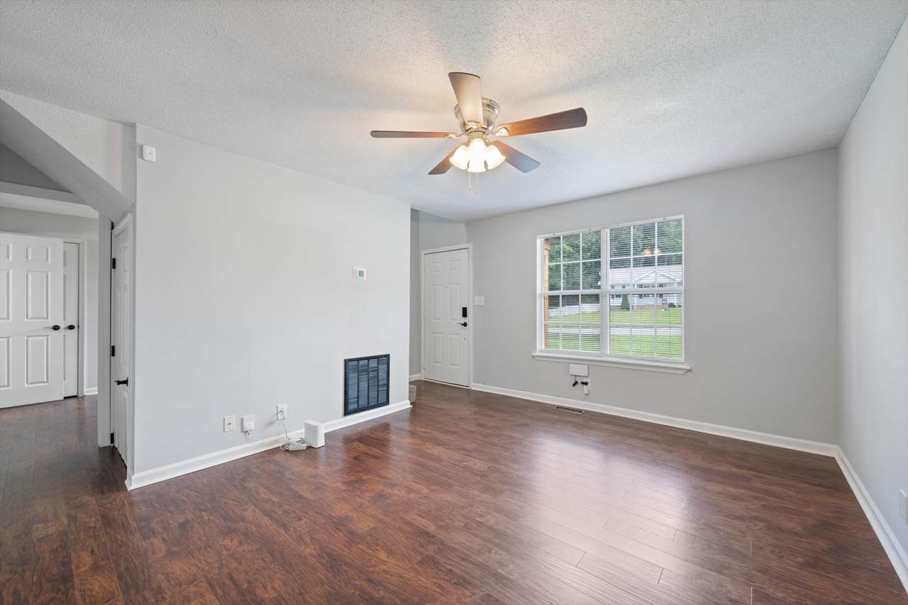 https://bt-photos.global.ssl.fastly.net/nashville/1280_boomver_1_RTC3314788-1.jpg