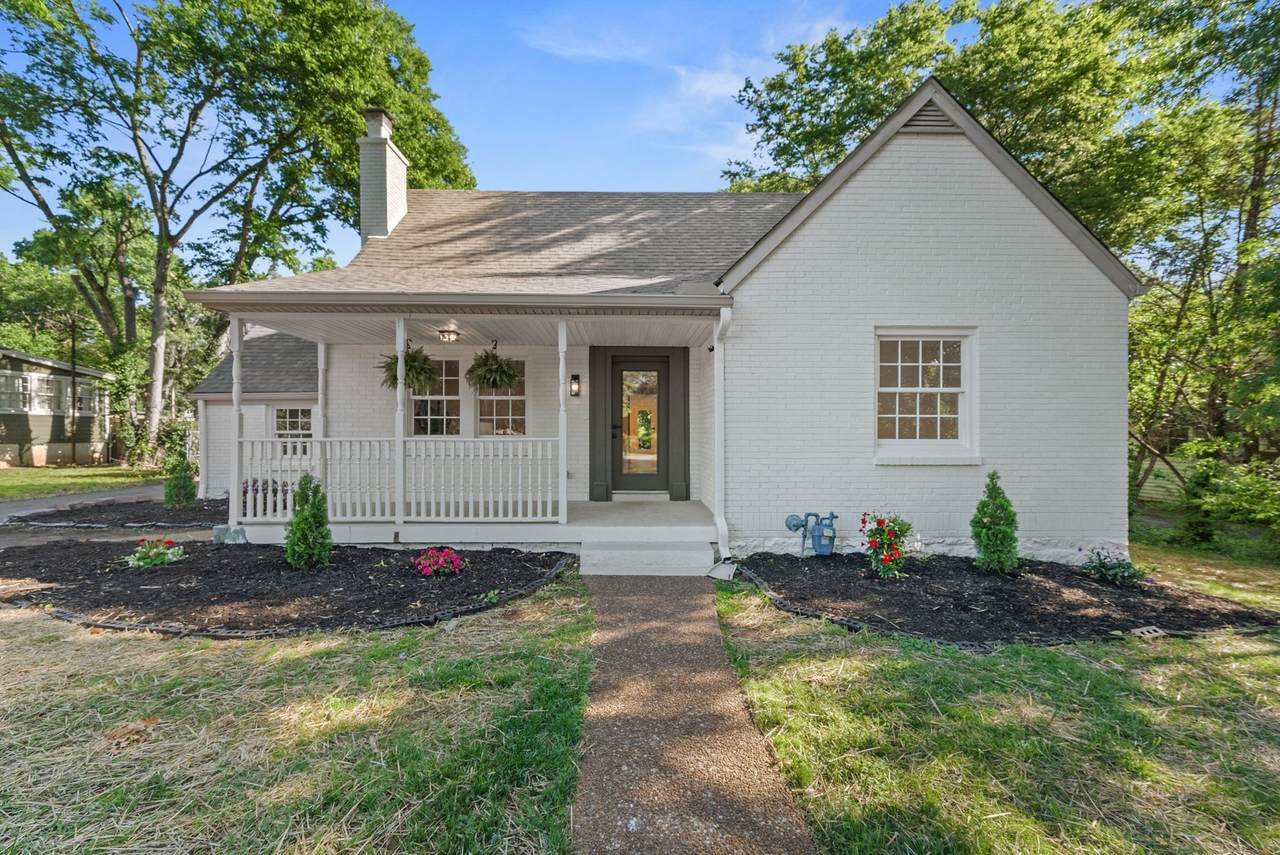 1107 Riverwood Dr - Photo 1