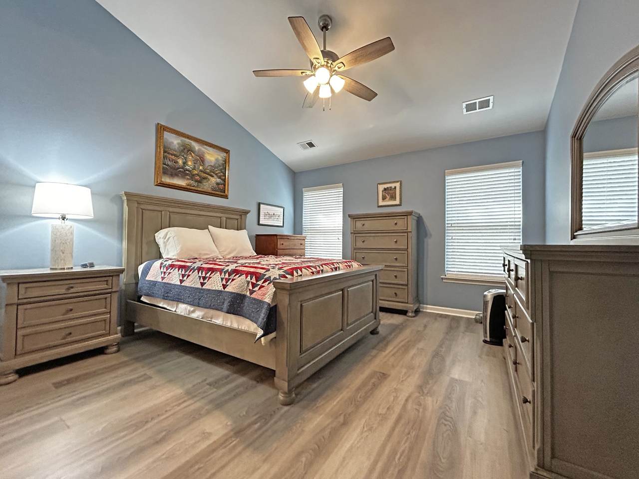 https://bt-photos.global.ssl.fastly.net/nashville/1280_boomver_1_RTC3316006-1.jpg