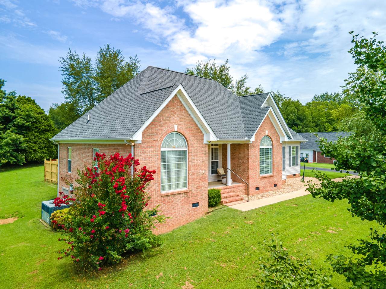 https://bt-photos.global.ssl.fastly.net/nashville/1280_boomver_1_RTC3316034-1.jpg