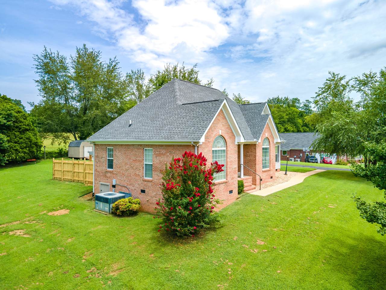https://bt-photos.global.ssl.fastly.net/nashville/1280_boomver_1_RTC3316034-1.jpg