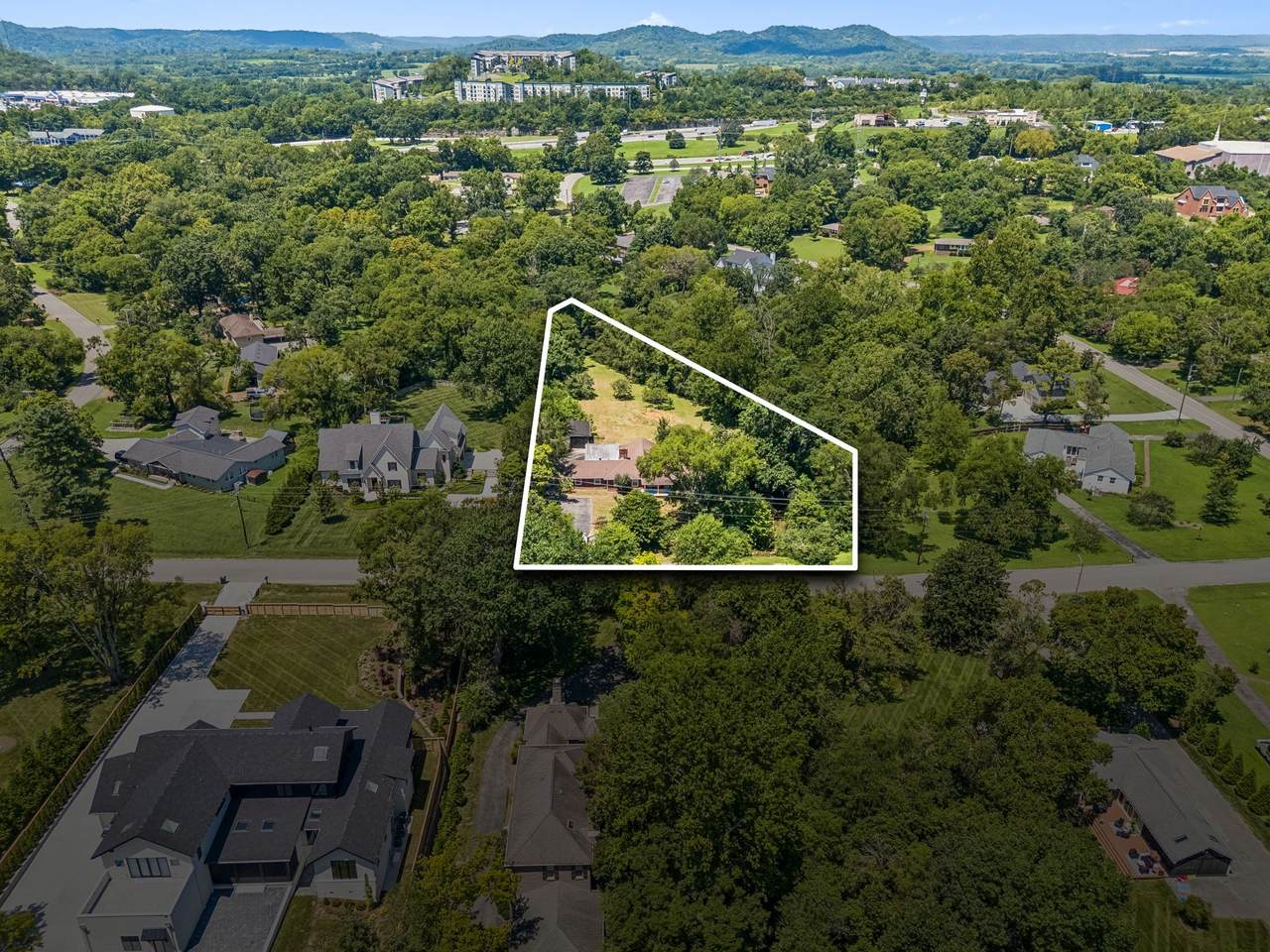 725 Newberry Rd - Photo 1