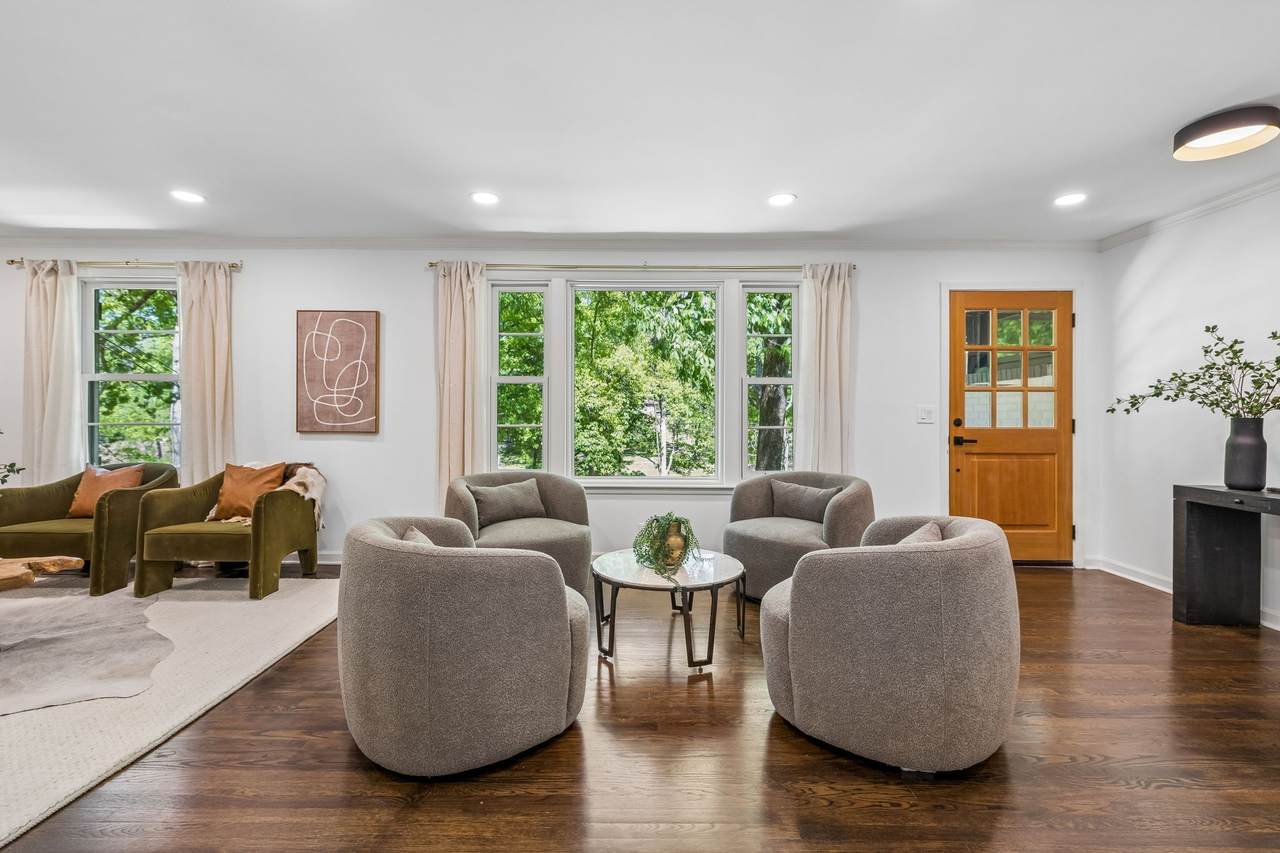 703 Clematis Dr - Photo 1