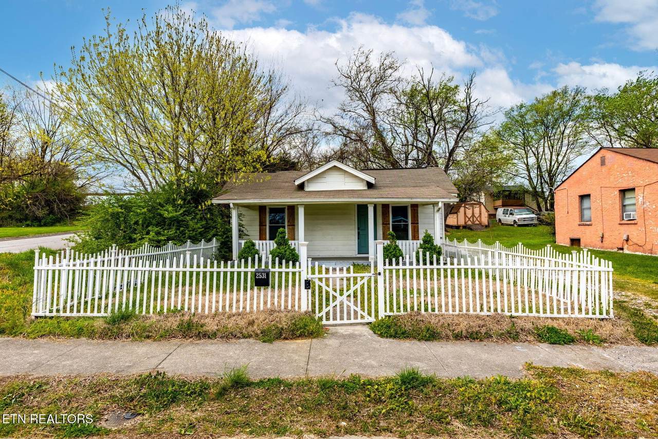 2531 E Glenwood Ave - Photo 1