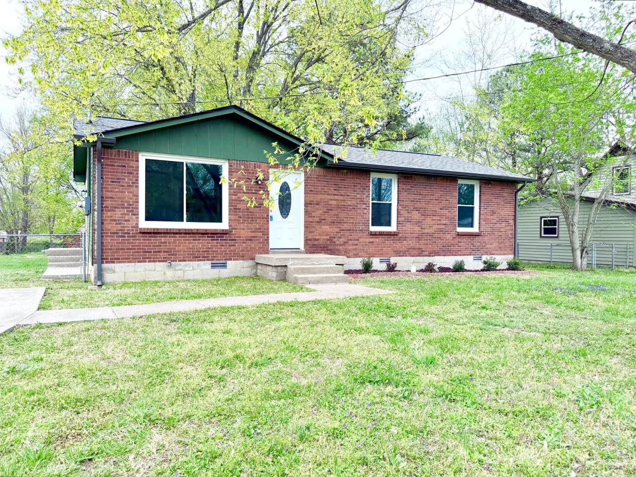511 Jewel Dr - Photo 1