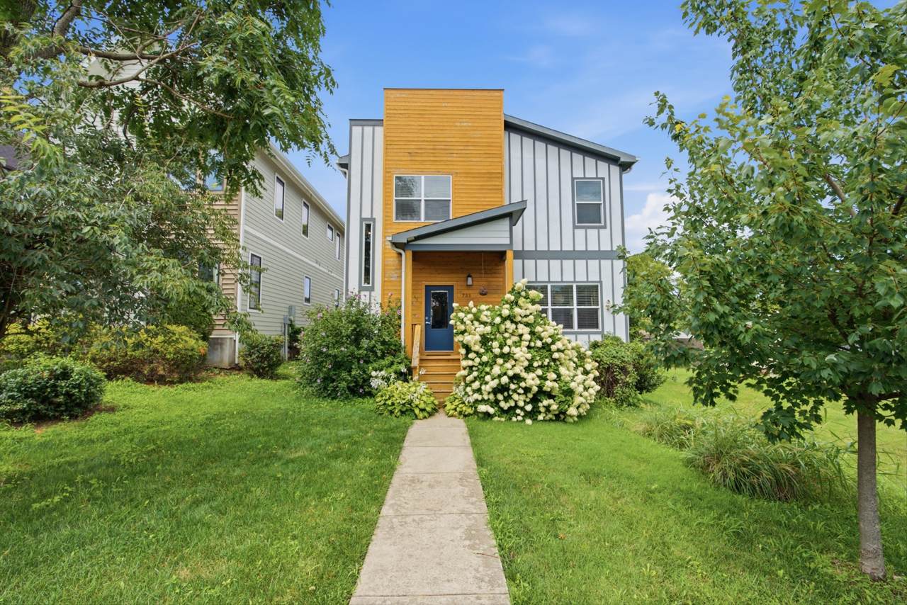 735 28th Ave - Photo 1