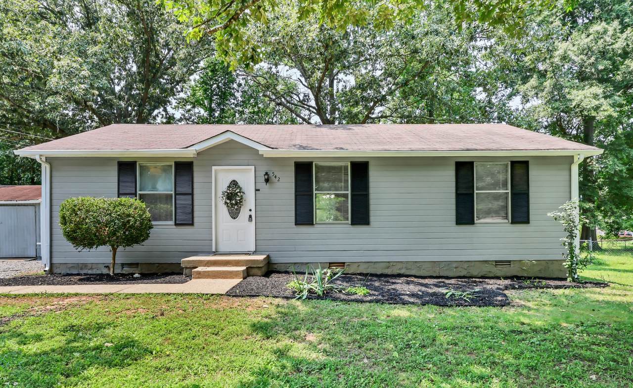 542 Roselawn Dr - Photo 1
