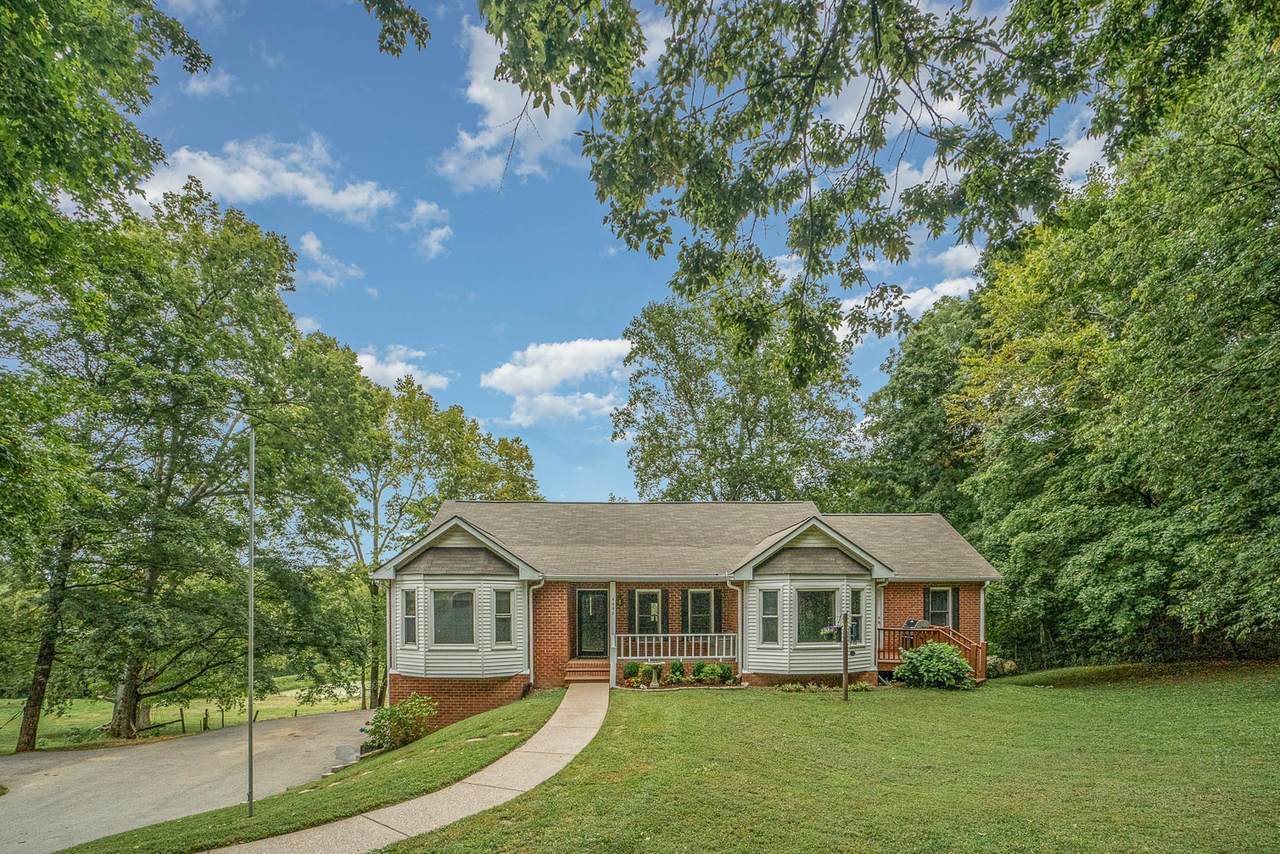 4446 Pratt Ln - Photo 1