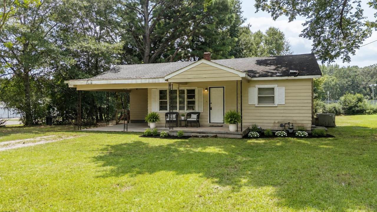 114 S Parkway Ave - Photo 1