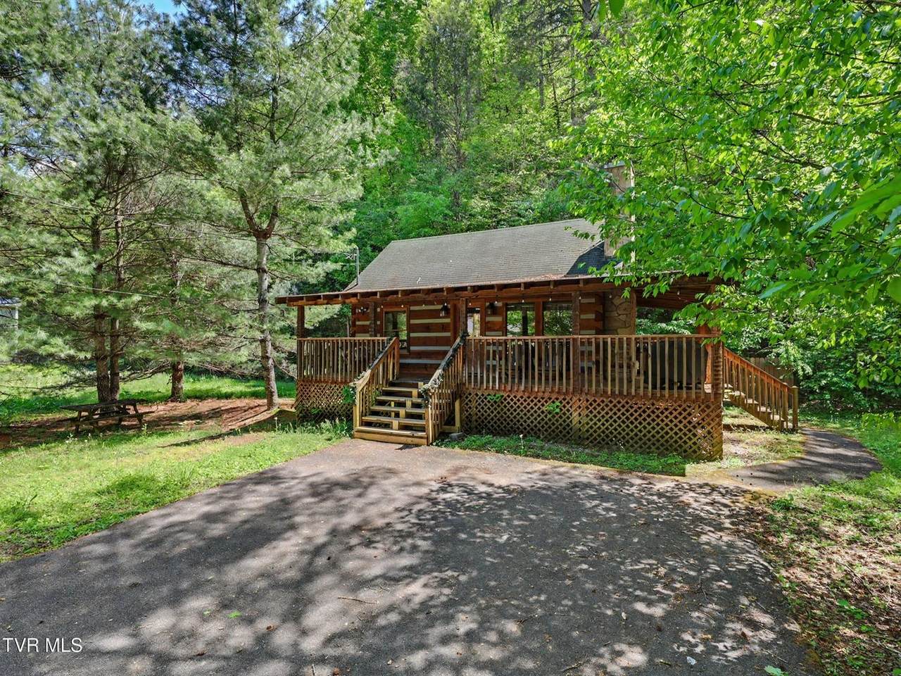 1561 Jobey Green Hollow Rd - Photo 1