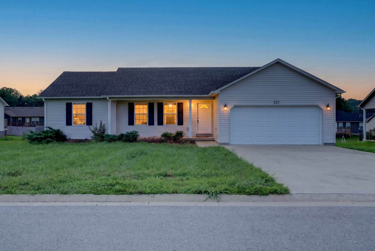 521 Labrador Dr - Photo 1