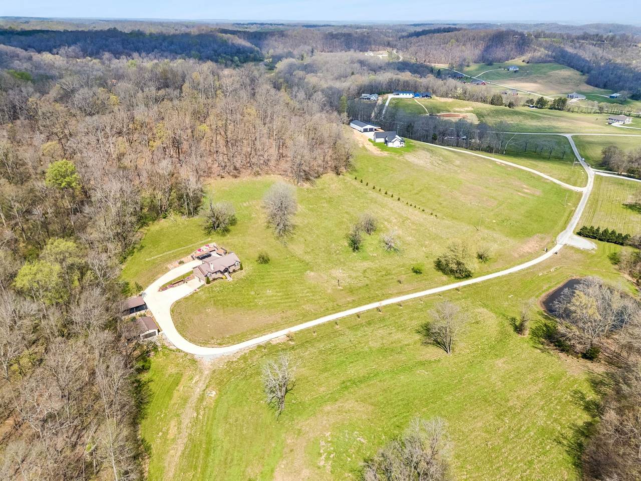 240 Scenic Ct - Photo 1