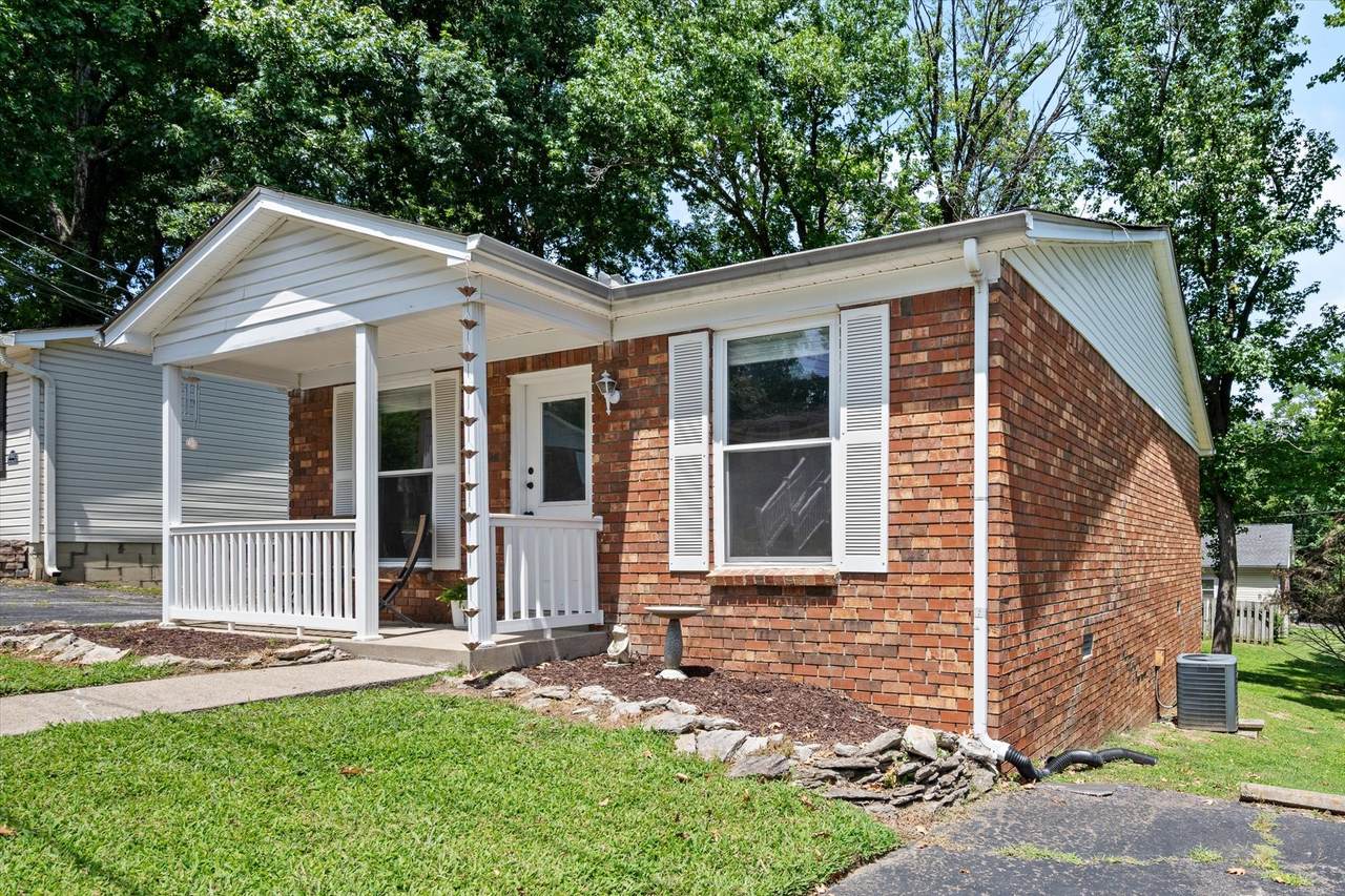 https://bt-photos.global.ssl.fastly.net/nashville/1280_boomver_1_RTC3318803-1.jpg