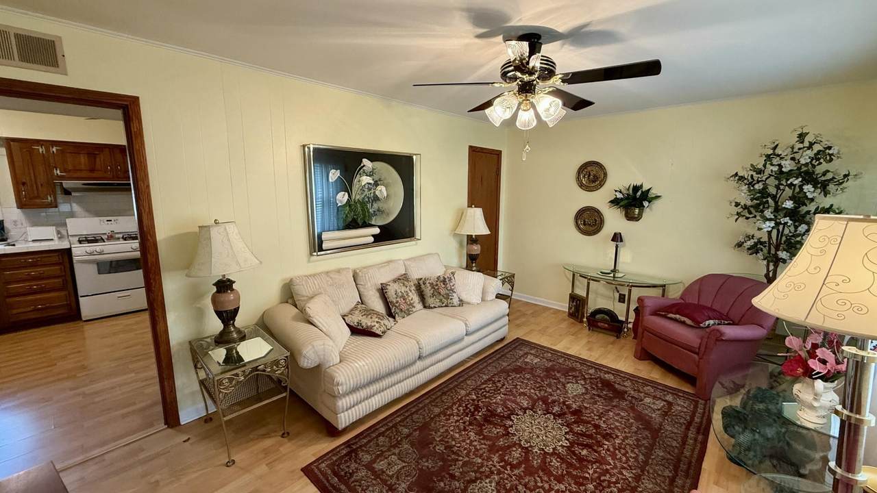 https://bt-photos.global.ssl.fastly.net/nashville/1280_boomver_1_RTC3318918-1.jpg