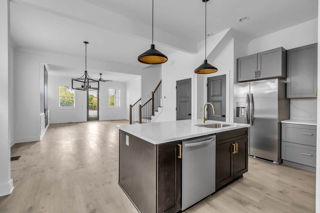 2110B 11th Ave - Photo 1