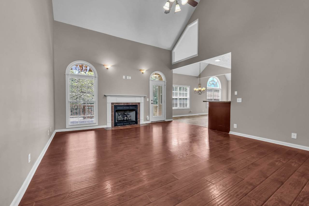 https://bt-photos.global.ssl.fastly.net/nashville/1280_boomver_1_RTC3319128-1.jpg
