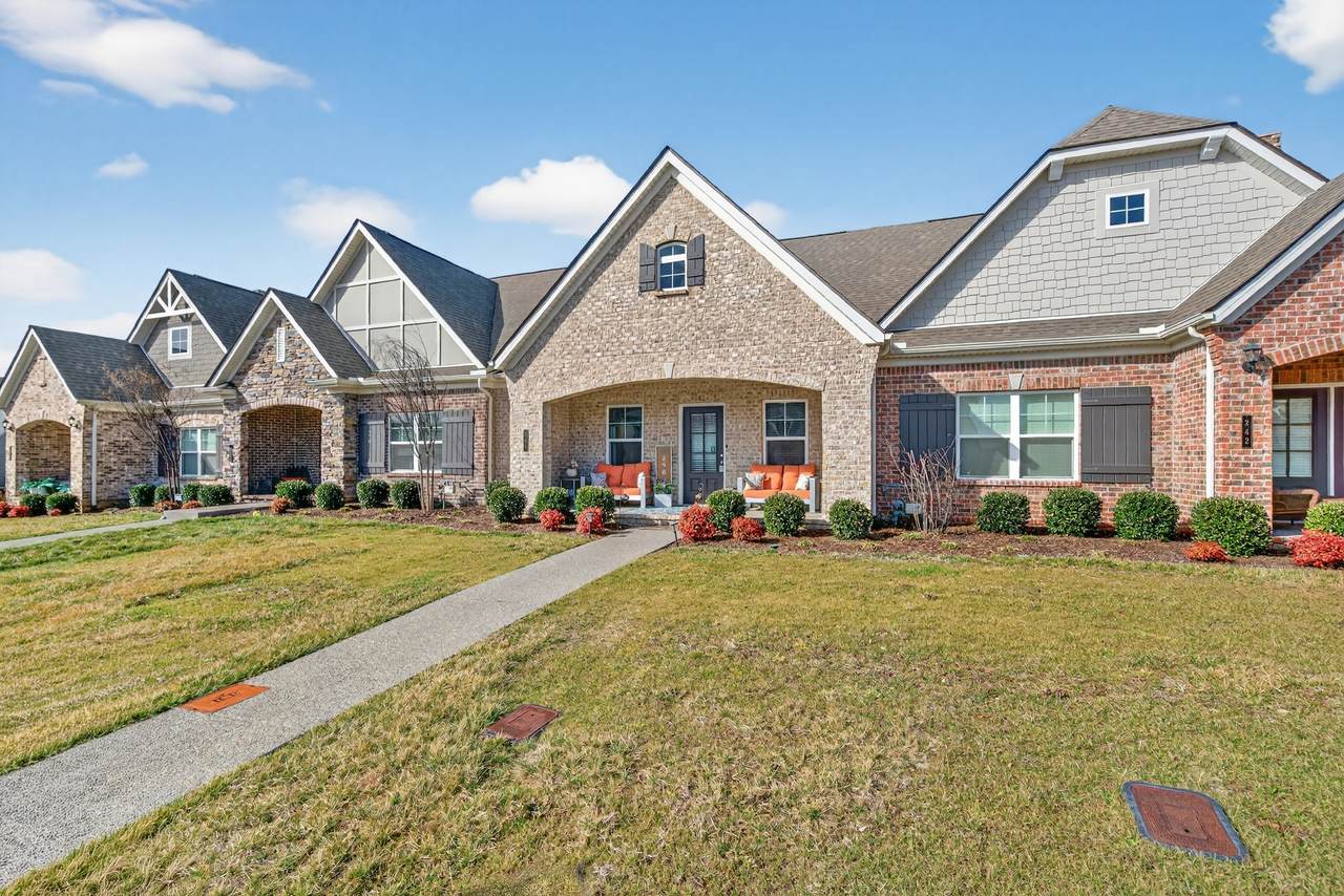 246 Cloverbrook Way - Photo 1