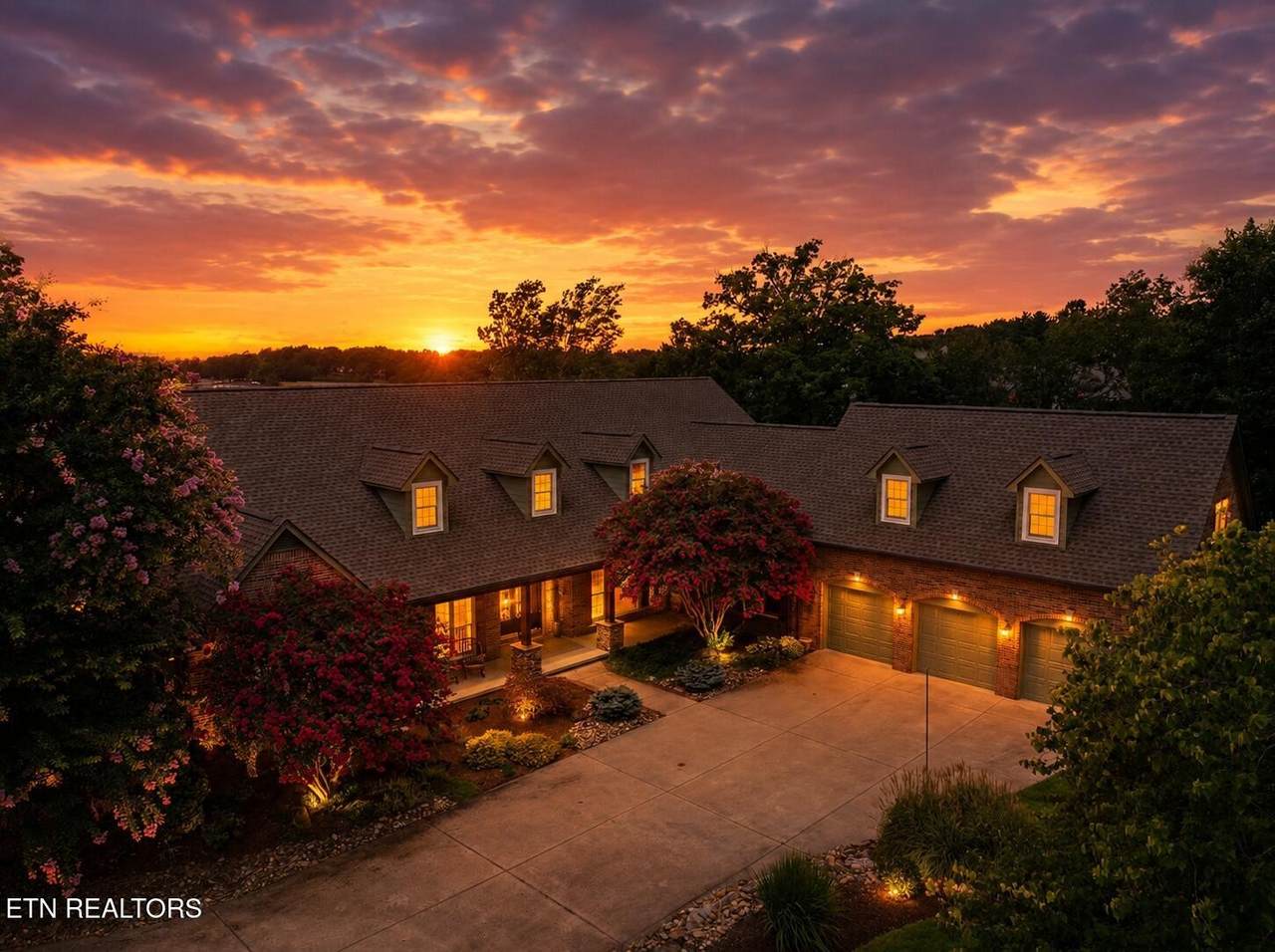 16 Milnor Circle - Photo 1