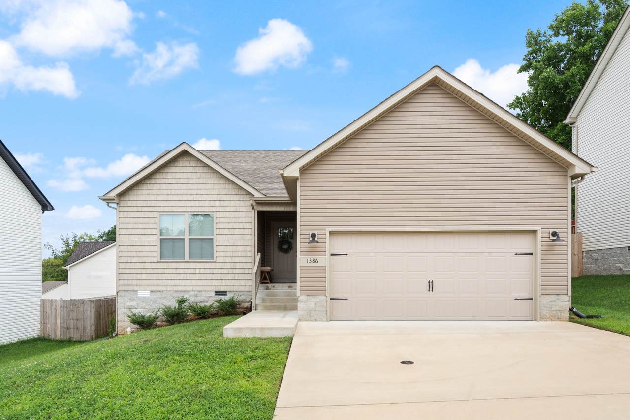 1386 Isaiah Dr - Photo 1