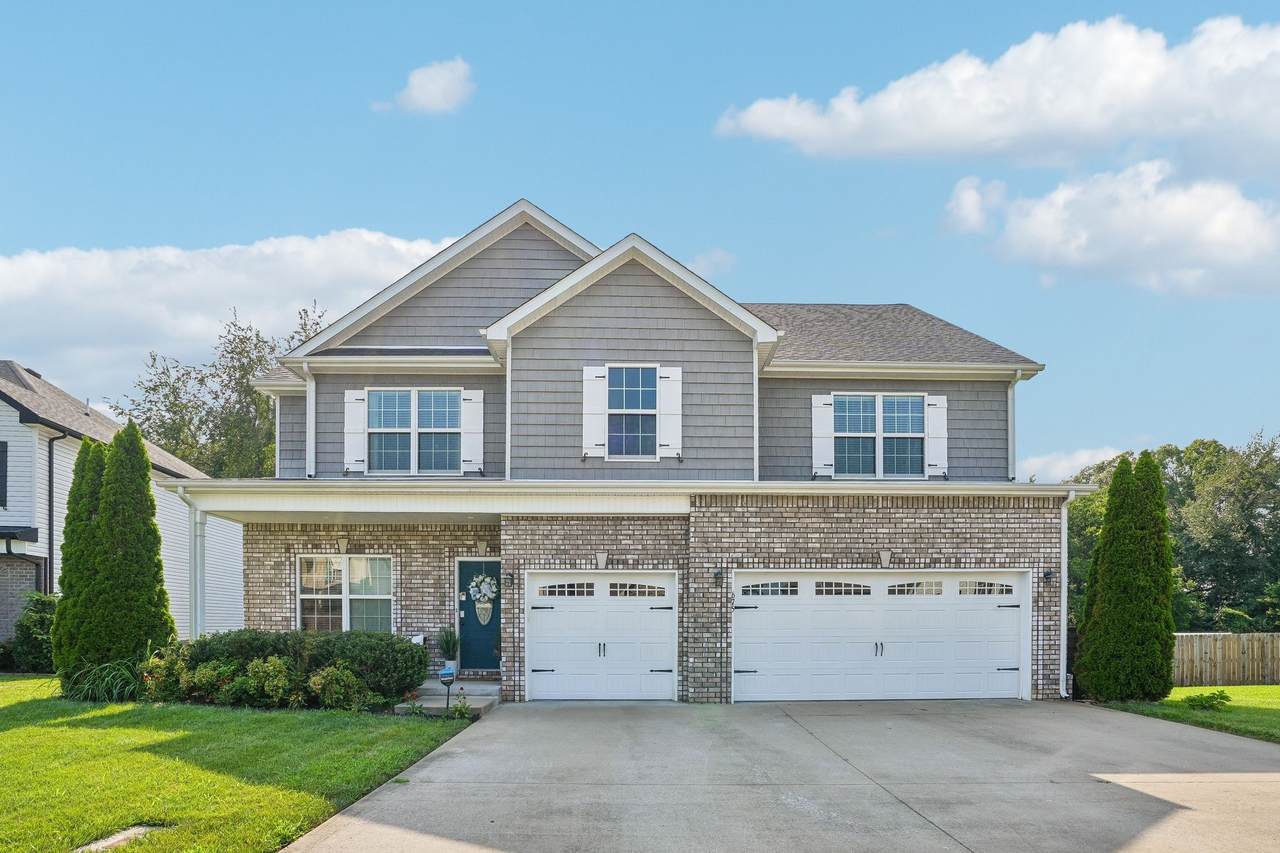 675 Sturdivant Dr - Photo 1