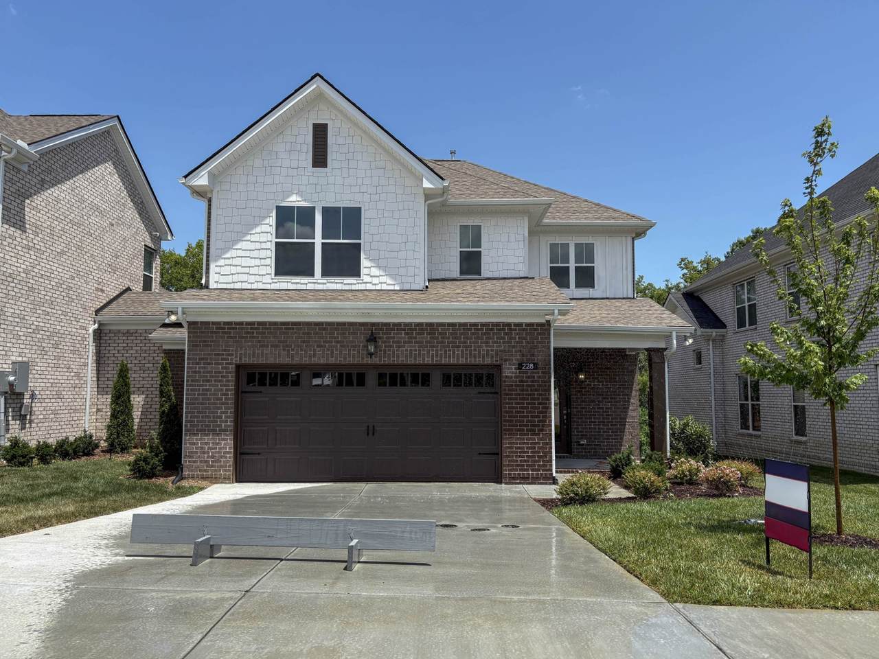 228 Hudson Dr - Photo 1